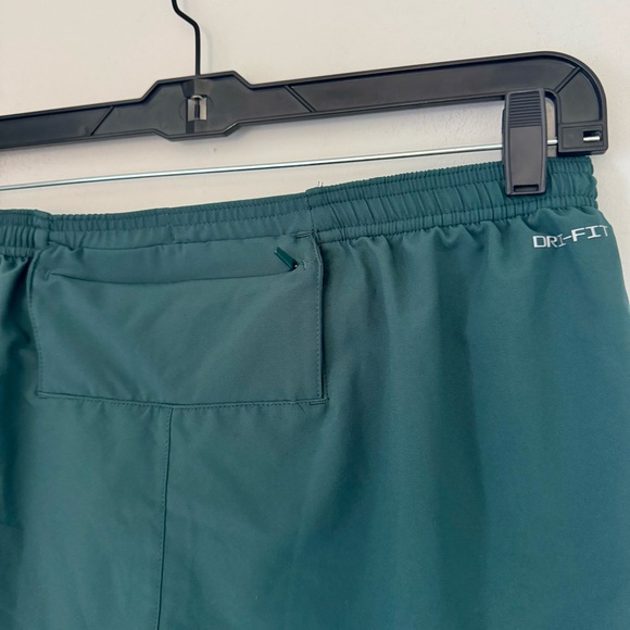 Nike Dri-FIT Run Division Stride 8" Running Shorts - Picture 8 of 12